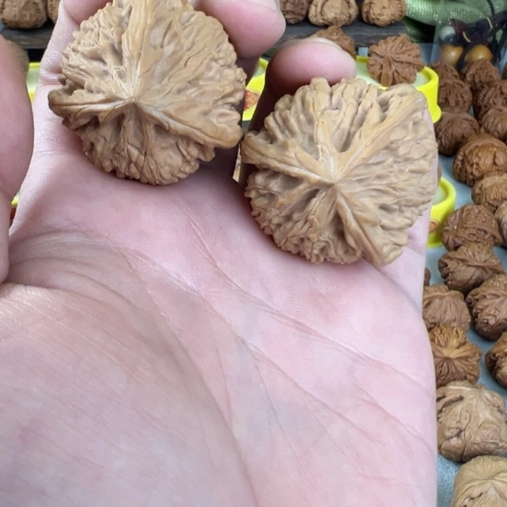 亮***茄吊坠文玩核桃全品无修37糖三角