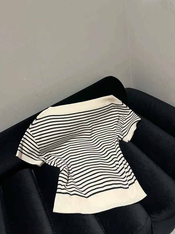 韩版宽松显瘦针织衫撞色条纹斜领露肩上衣慵懒风夏季新款黑白