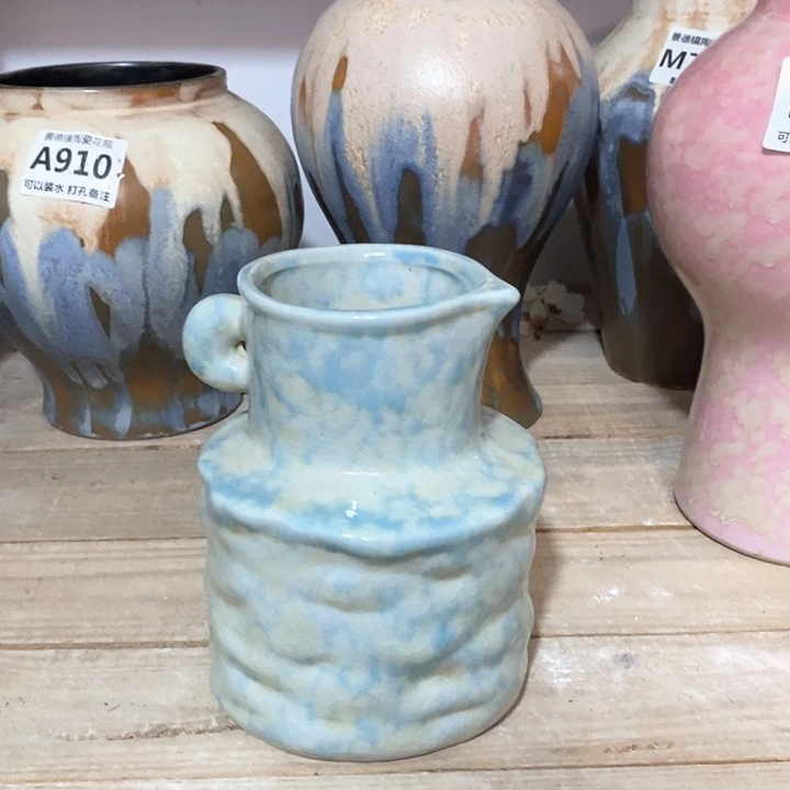 瓶高17。8。景德镇陶瓷