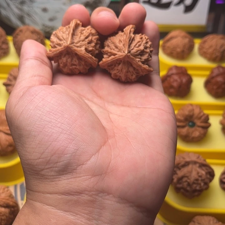 吊坠文玩核桃盘山三楞37