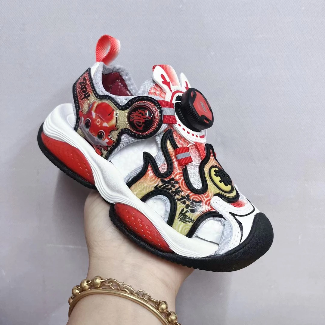 中大童夏季新款包凉鞋旋转纽扣沙滩凉鞋8668（帅哥凉鞋）