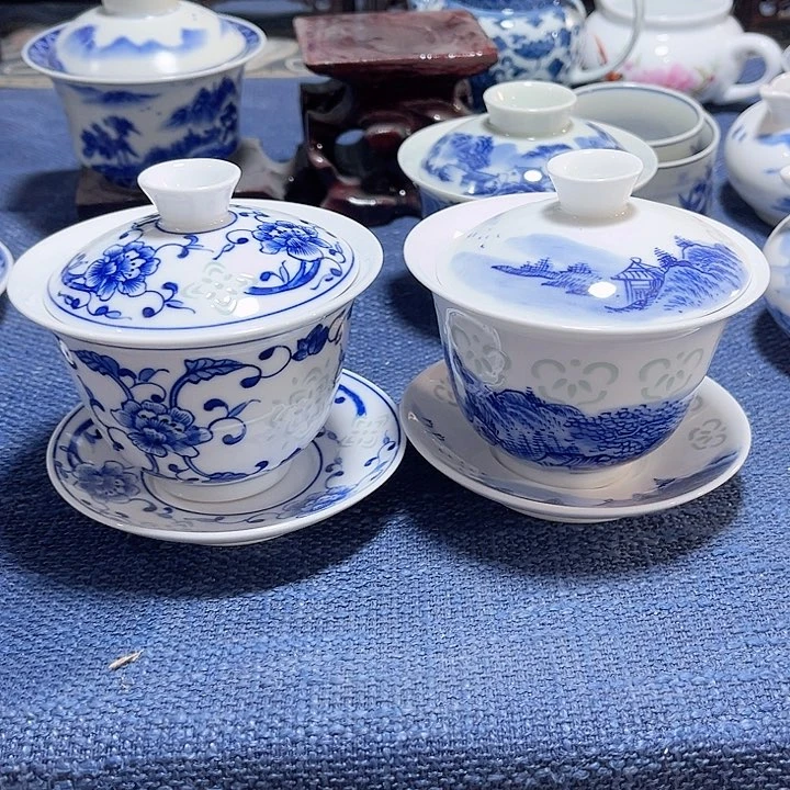 碗手绘牡丹花三才盖碗和手绘山水三才盖碗各一个