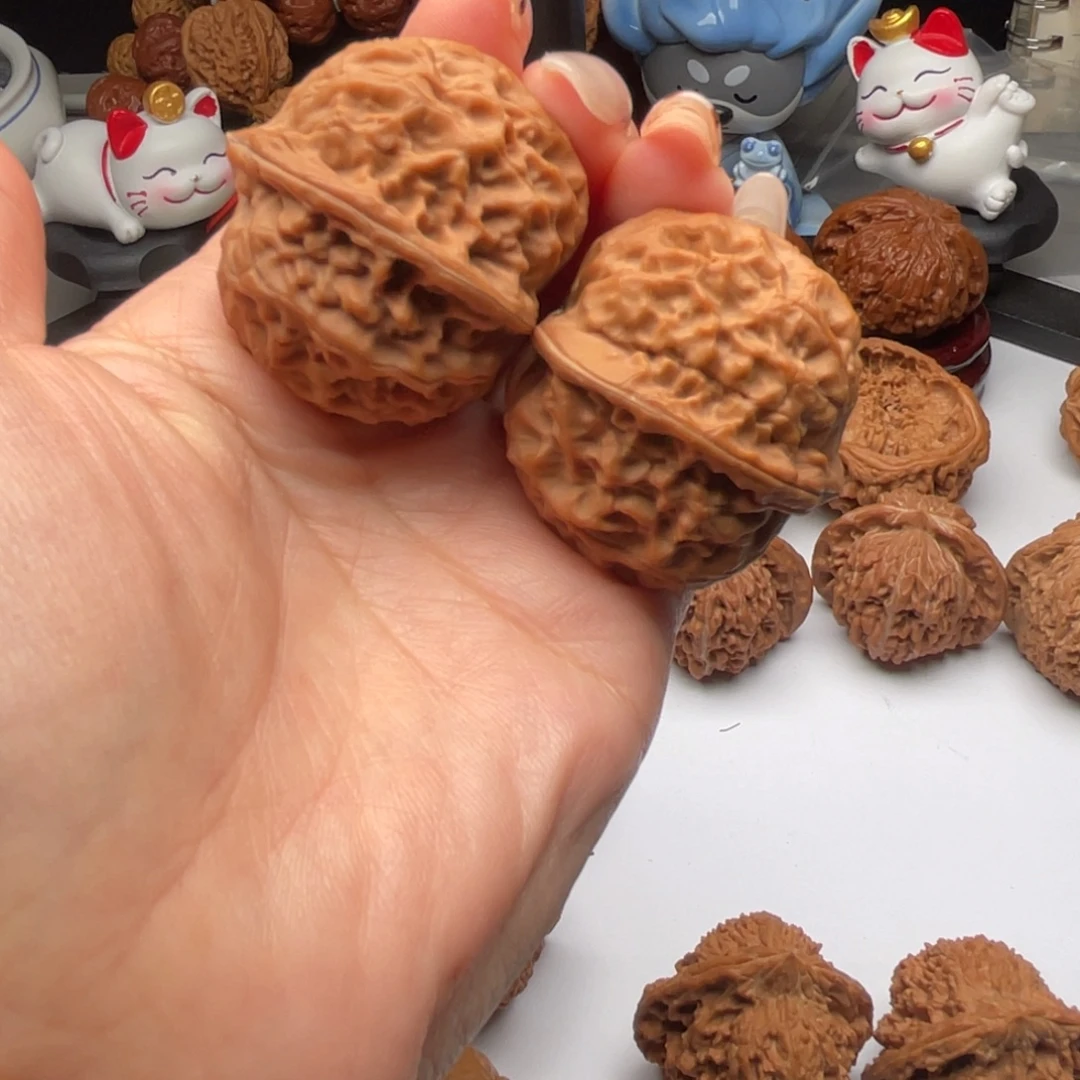 文玩核桃黄松峪40