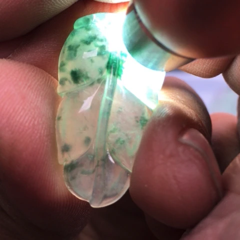 翡翠散珠天然翡翠玻璃种叶子