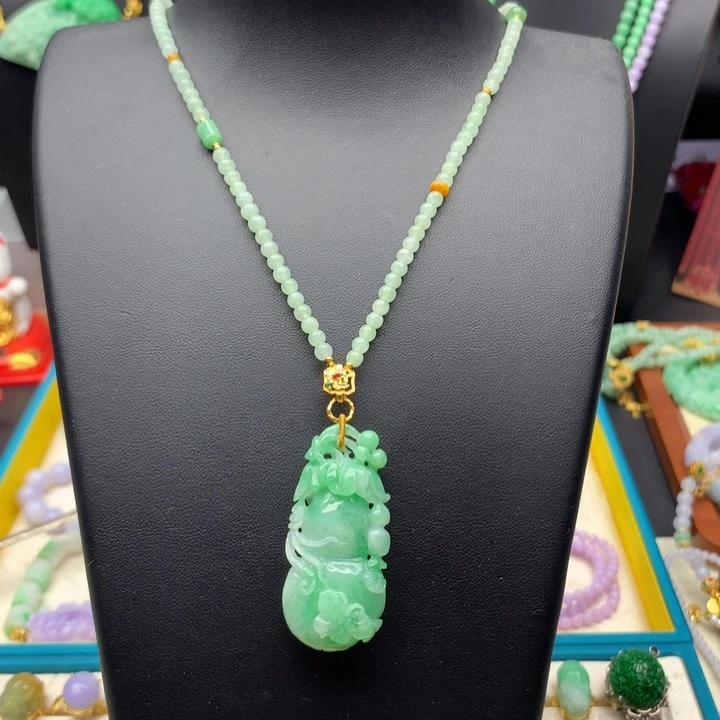翡翠未镶嵌颈饰翡翠葫芦