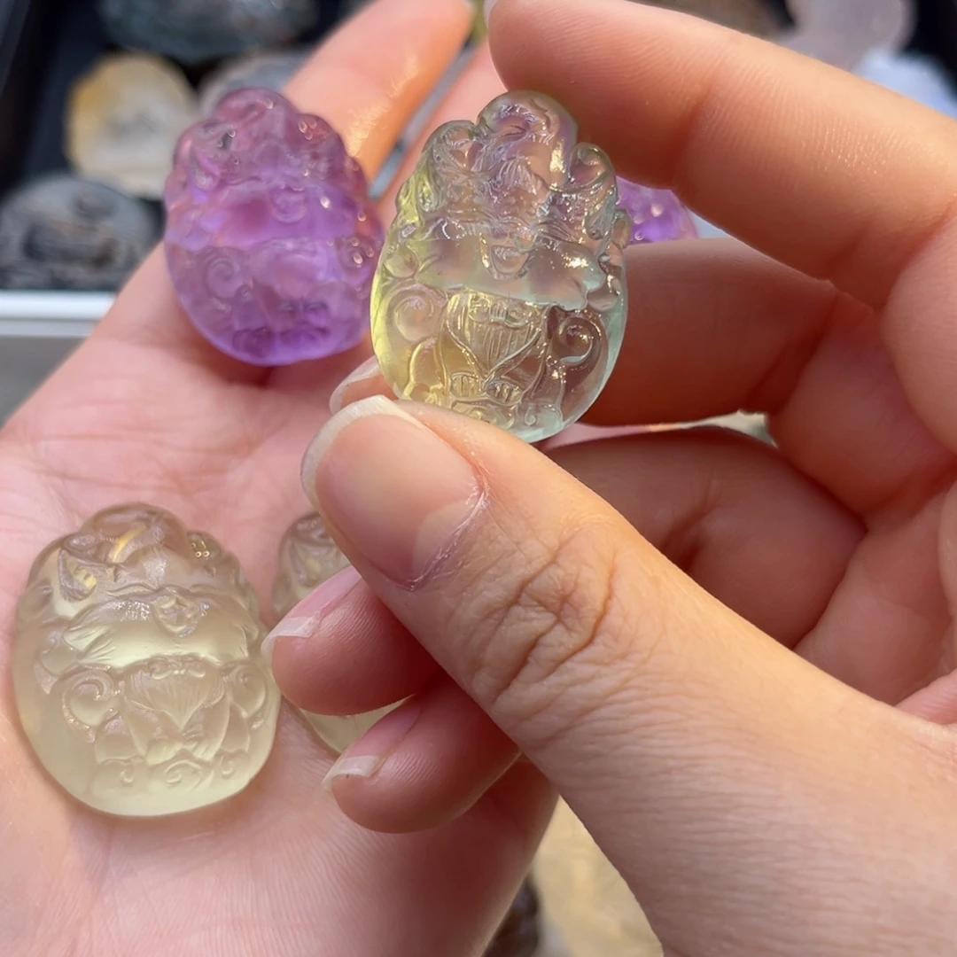 水晶颈饰未镶嵌。*。绿水嗷呜