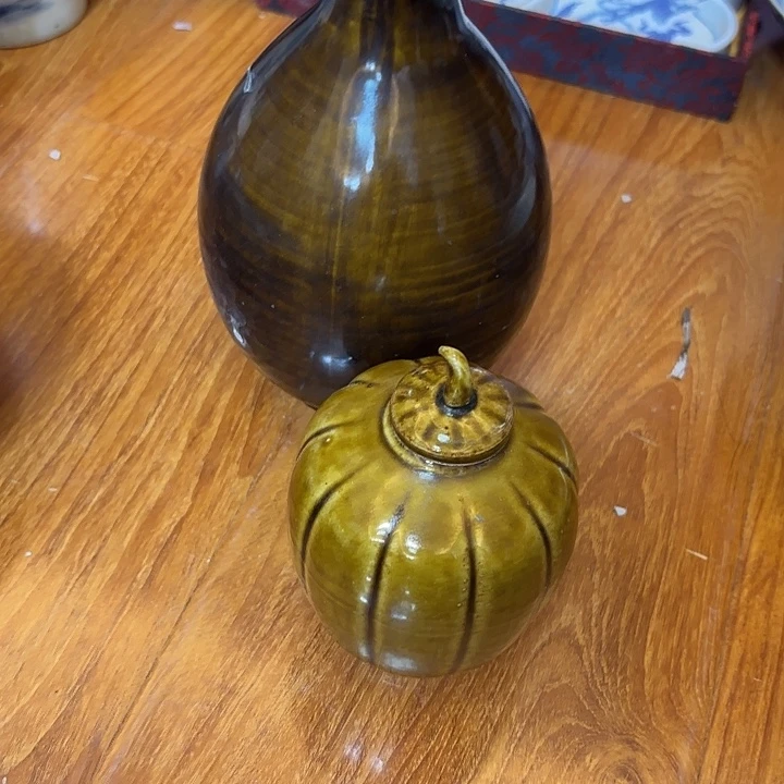 刘***雄陶瓷摆件不固定2个