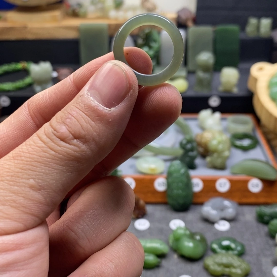 和田玉颈饰未镶嵌静*