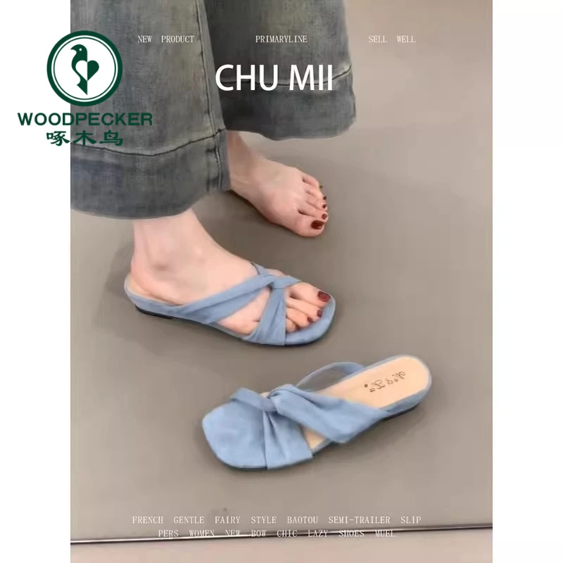 啄木鸟2025年法式粗跟半拖鞋女绒面显瘦露趾凉拖鞋温柔甜美一字拖