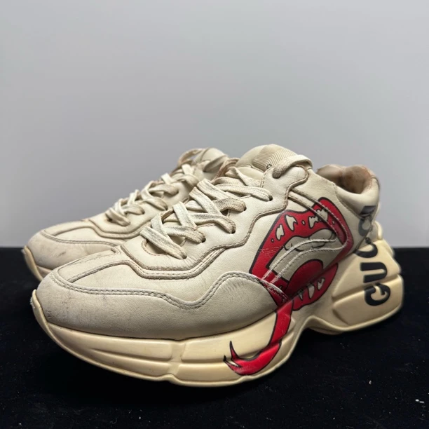 90新 GUCCI/古驰 39码/uk5 Rhyton 嘴唇印花 老爹鞋 米白 做旧版