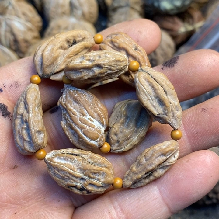 文玩核桃吊坠娜姐85