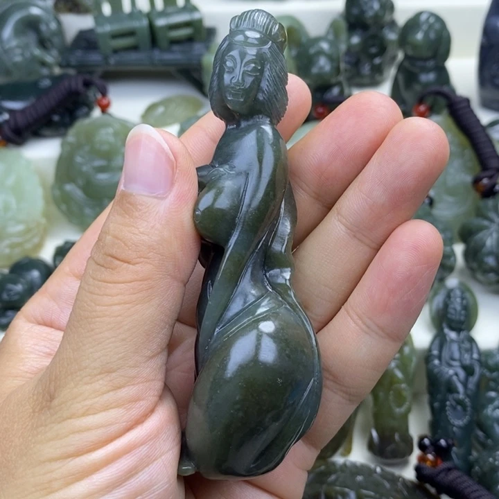 颈饰未镶嵌和田玉