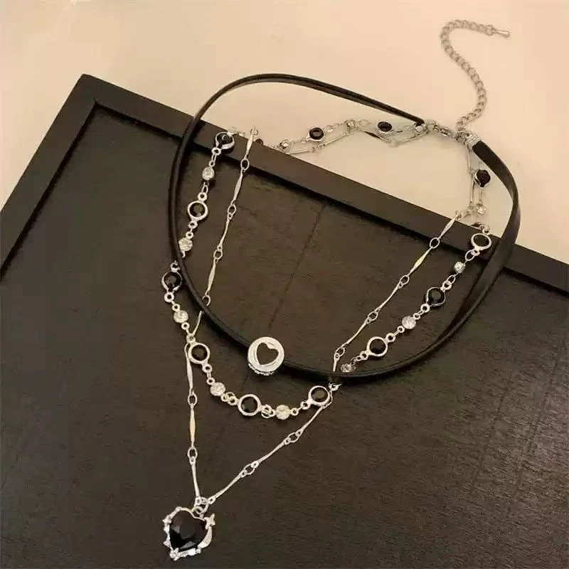 合金皮质项链 多层叠戴黑色爱心项链高级感辣妹甜酷小众Y2K颈链