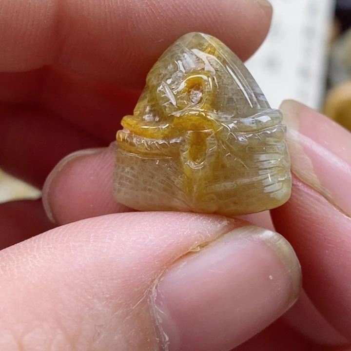 颈饰未镶嵌硅化珊瑚（珊瑚玉）小
