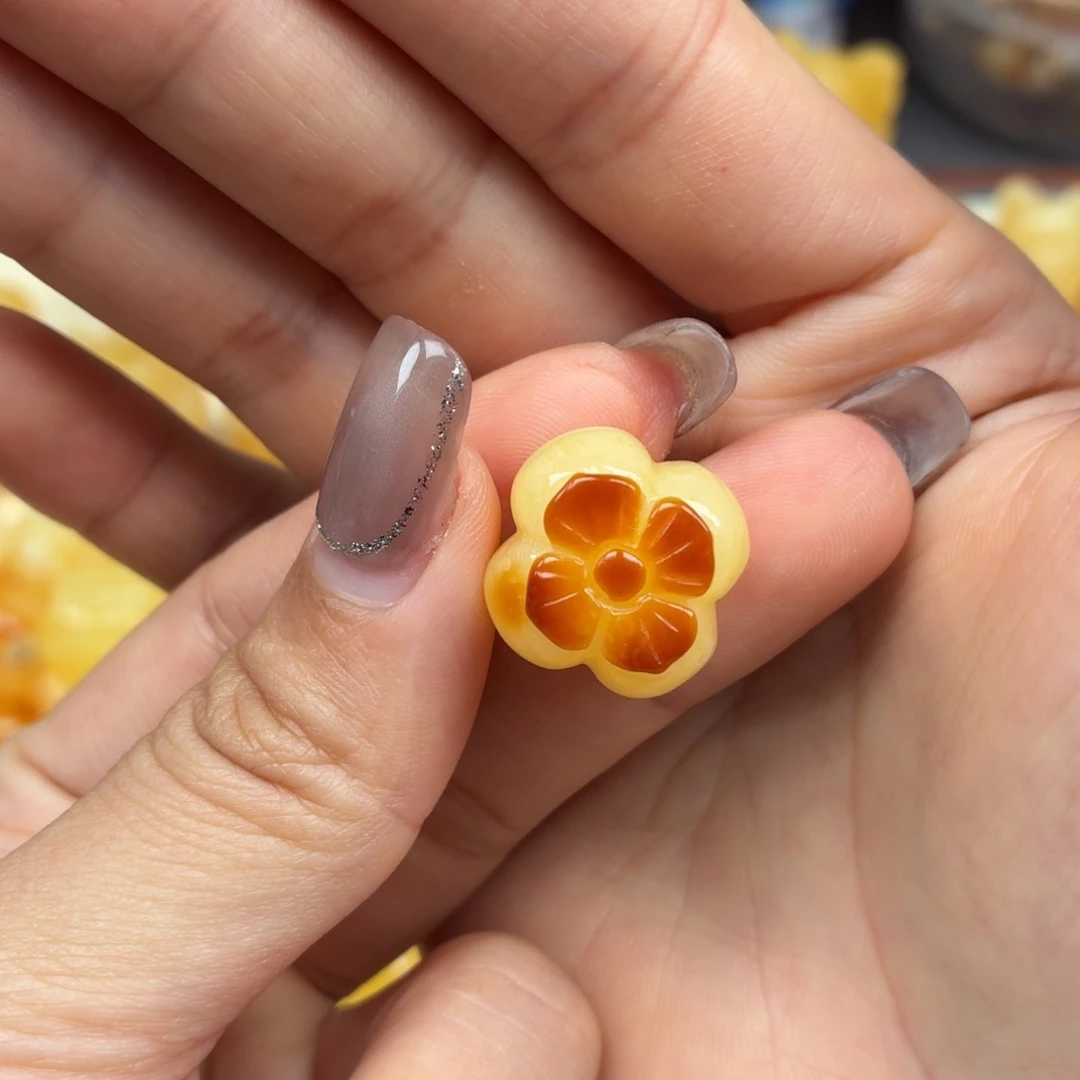 琥珀未镶嵌裸石蜜蜡