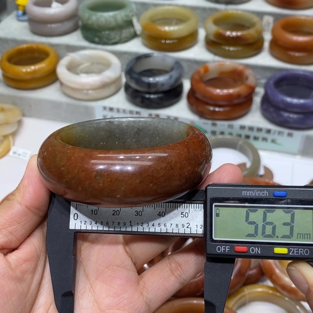 石英岩玉未镶嵌手镯