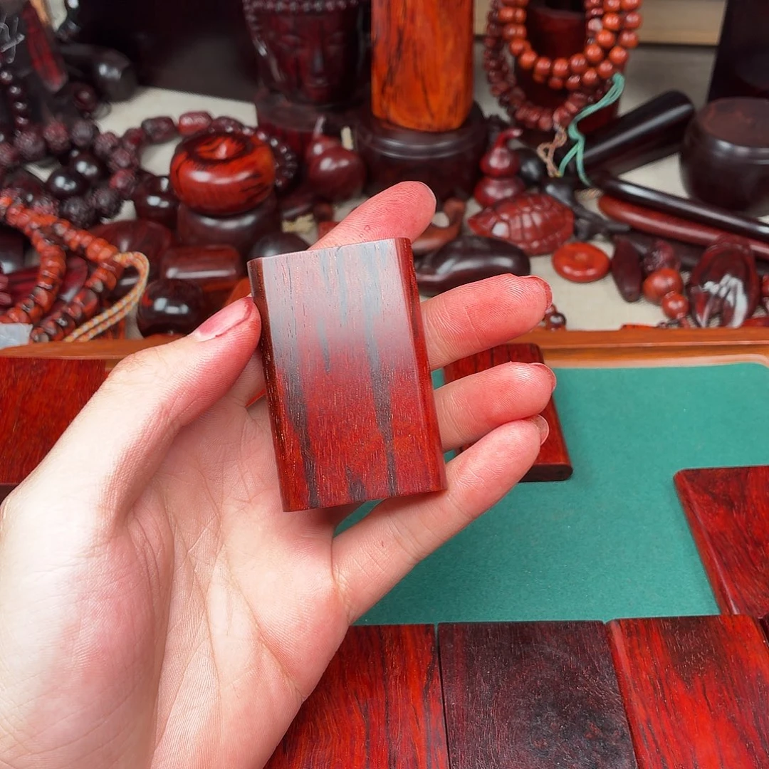 比***堡檀香紫檀（小叶紫檀）