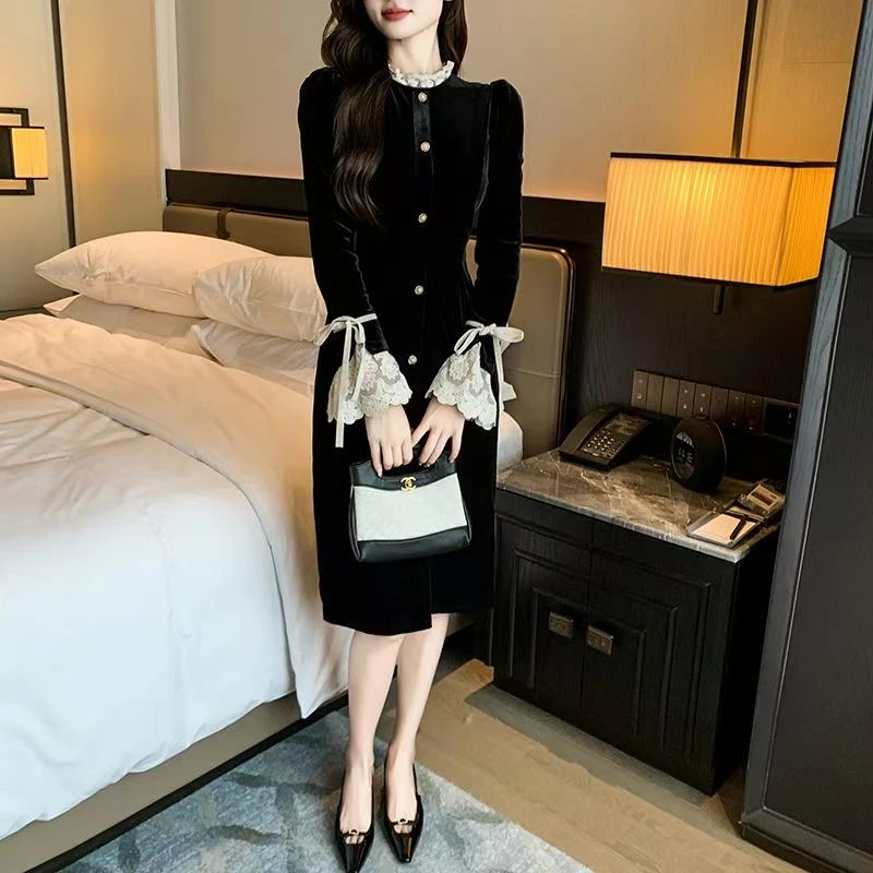 爆款金丝绒气质长款连衣裙法式连衣裙轻熟小香风赫本风设计感黑色