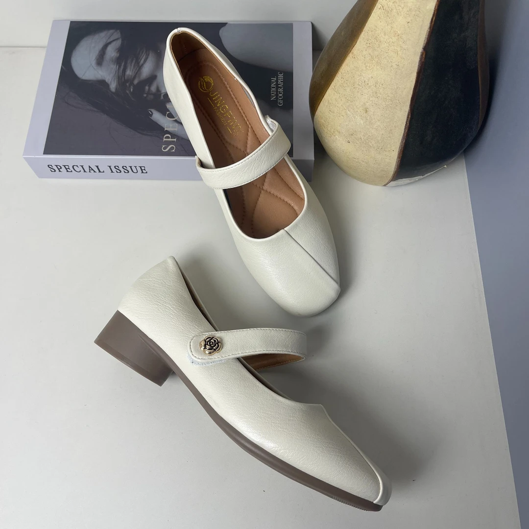 春季新款软底软面女单鞋舒适百搭休闲时尚妈妈鞋