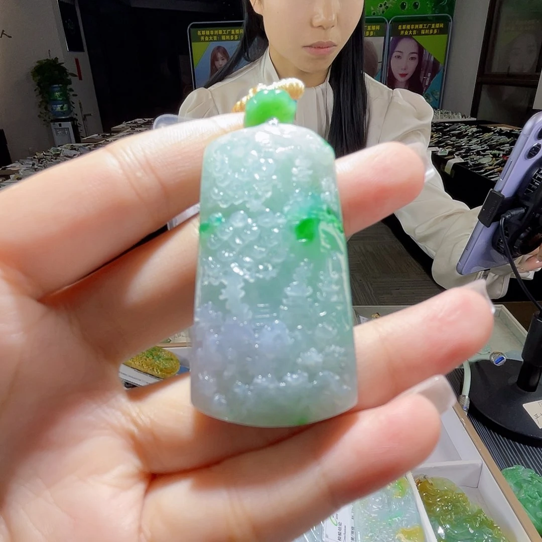 颈饰未镶嵌翡翠满*星一个