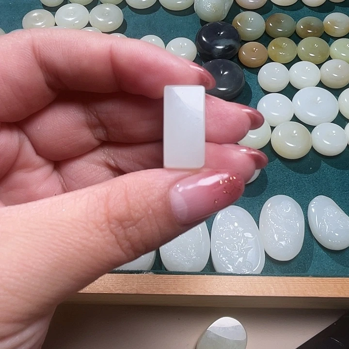 和田玉（糖玉）未镶嵌珠宝半成品