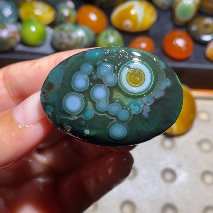 玛瑙/玉髓未镶嵌珠宝半成品