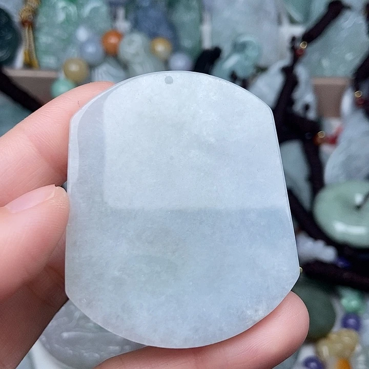 A***然翡翠未镶嵌颈饰翡翠