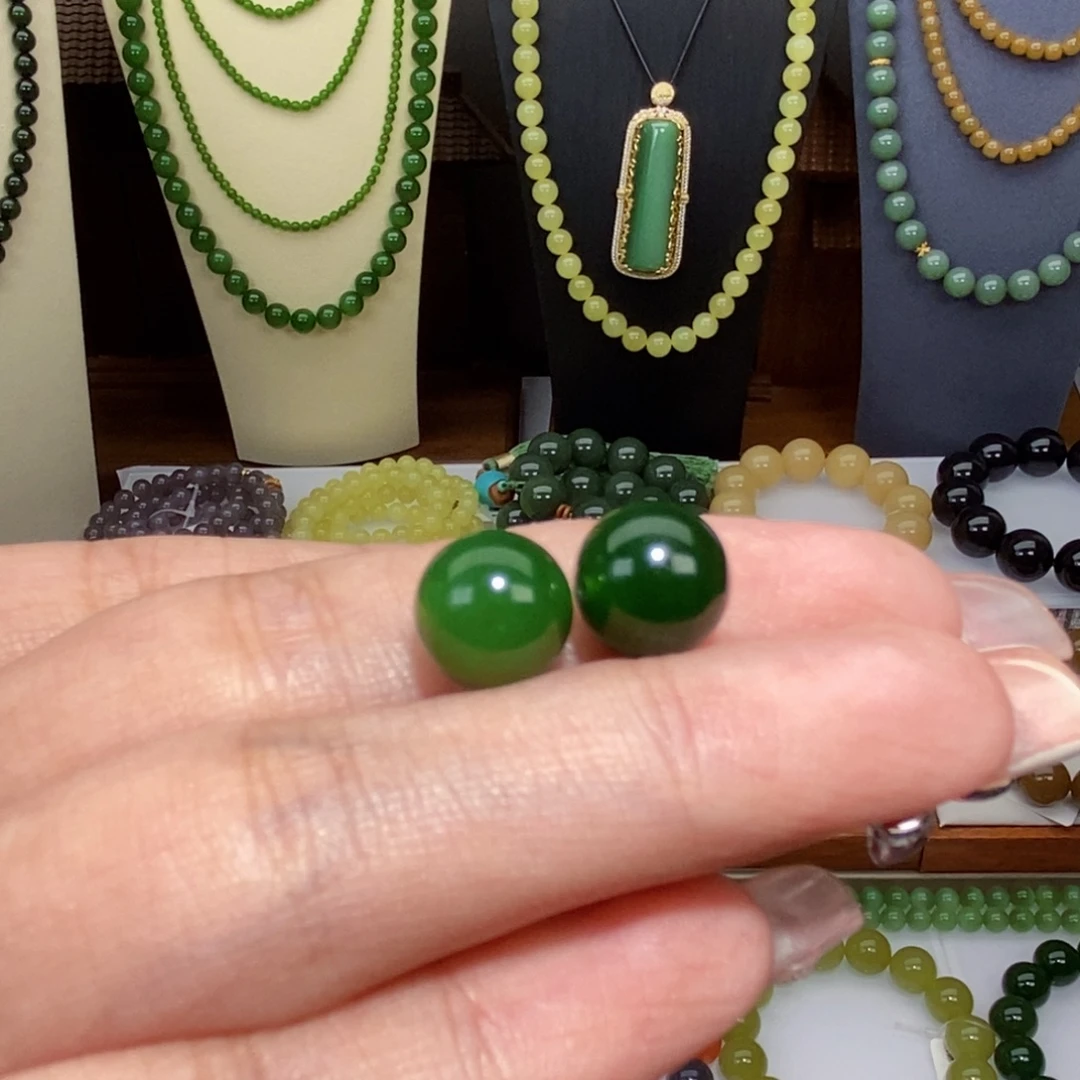 玉***可和田玉未镶嵌手串卡10