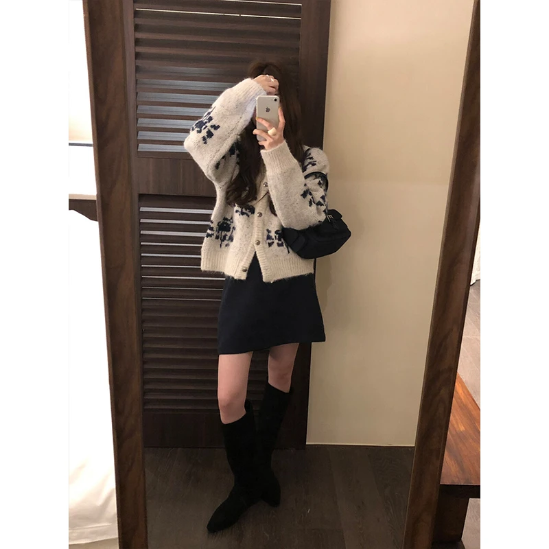 复古印花通勤软糯针织开衫女冬季新款高腰休闲半身裙两件套26458