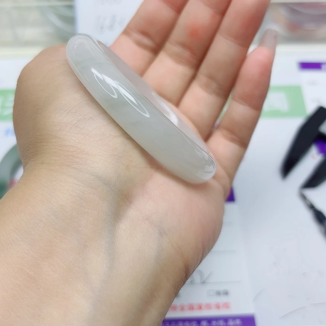 石英质玉未镶嵌手镯78/5252