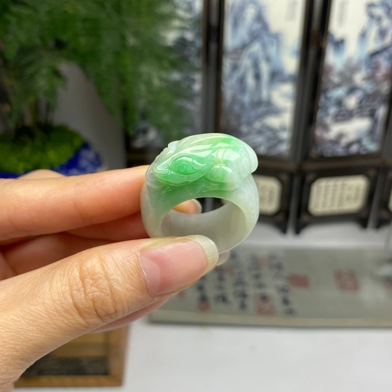 23 号 飘绿三脚金蟾戒指 天然翡翠A货