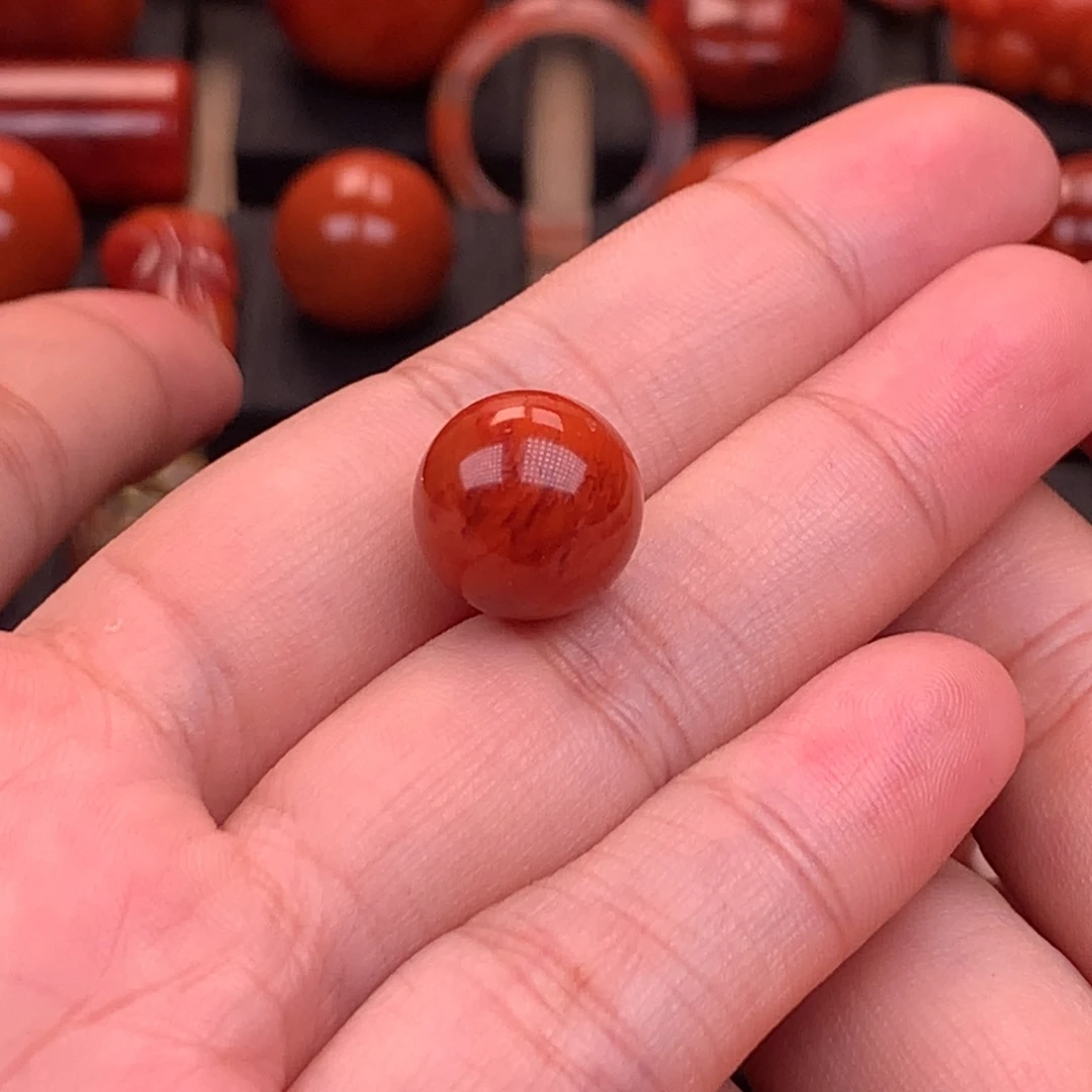 南红玛瑙未镶嵌原矿高品圆珠12.8mm
