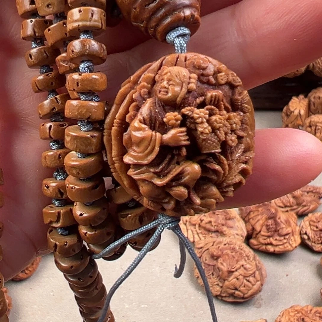 桃核吊坠桃核雕刻蓝采和