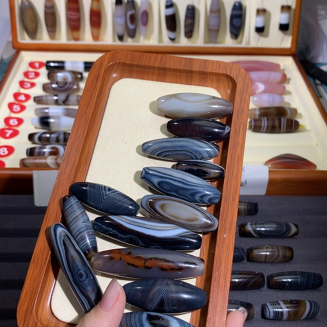 包***暿玛瑙/玉髓未镶嵌颈饰