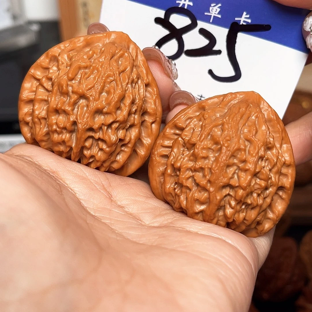 吊坠桃核金牛42+尺寸y