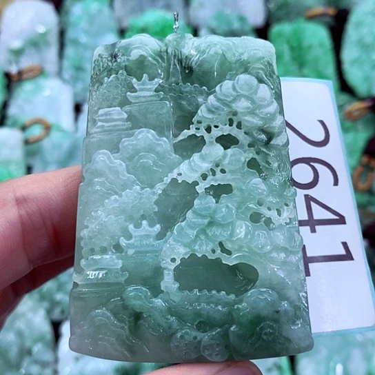 吊坠(不含链)未镶嵌翡翠