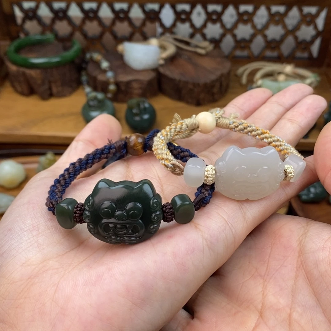 s***e颈饰未镶嵌和田玉