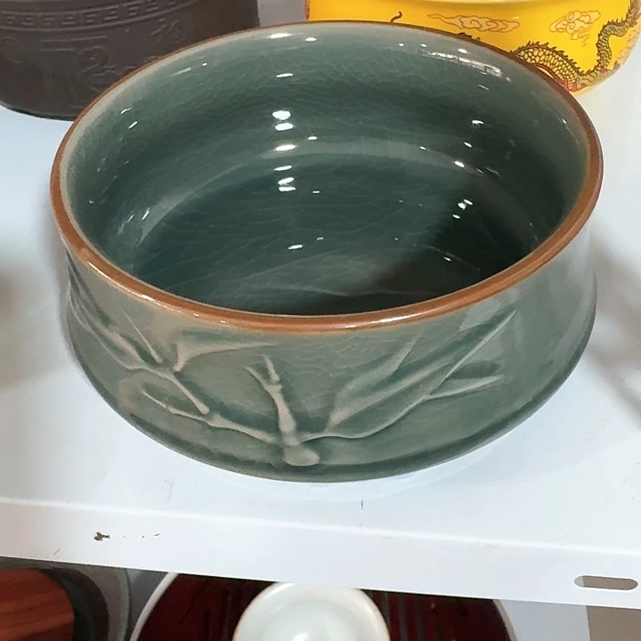 P***朱主人杯一个，瓷。。品茗瓷