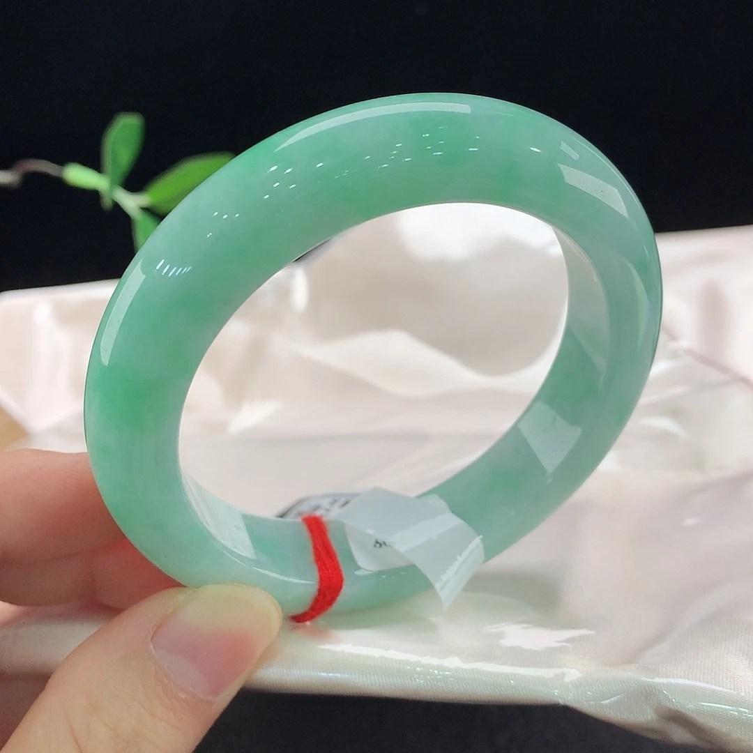 翡翠未镶嵌手镯0485