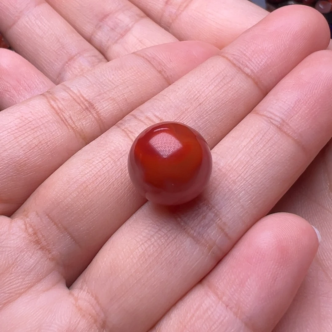 依***丽南红玛瑙未镶嵌珠宝奇石