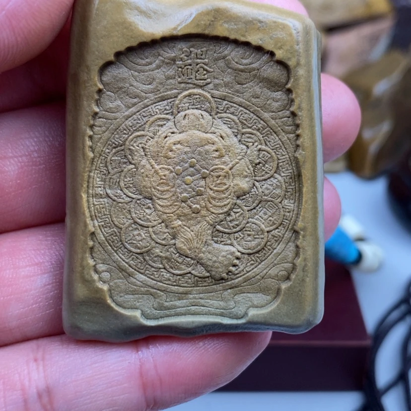 【闪购商品】原石雕刻，手把件，脖挂件