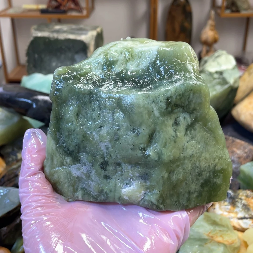 蛇纹石玉未镶嵌中国四大名玉简易