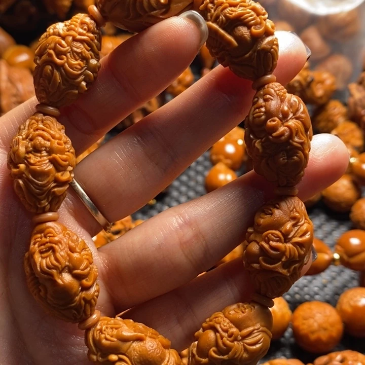 吊坠橄榄核群仙汇