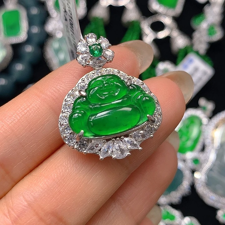 翡翠颈饰未镶嵌翡翠