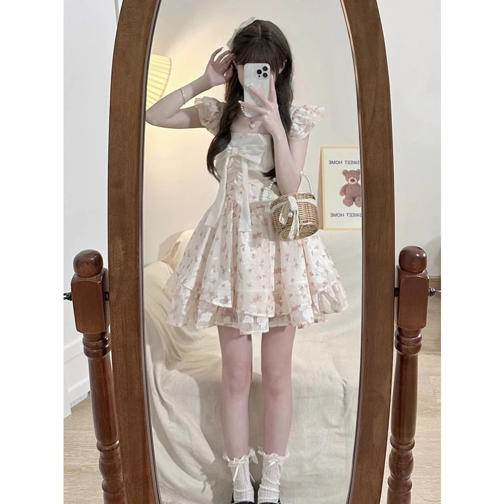 法式复古小众设计感夏季显瘦收腰碎花气质时尚连衣裙女小个子，广