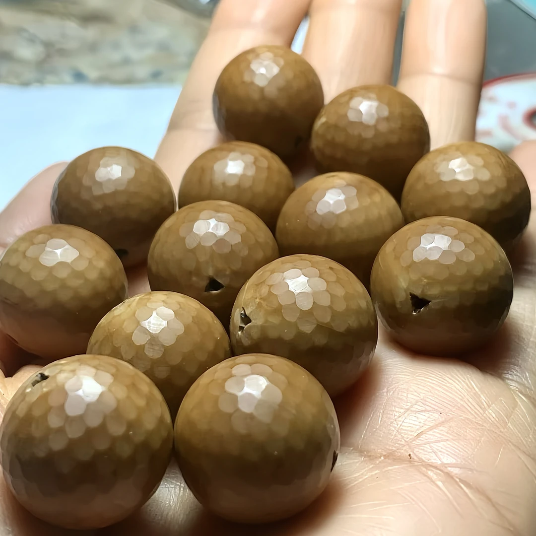 1.6梅林铁核纯刀铲钻石面苏工清水刀铲橄榄核正圆手串