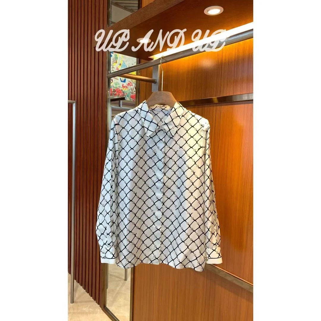 ‘格纹马鞍扣’优雅气质春夏法式长袖衬衫