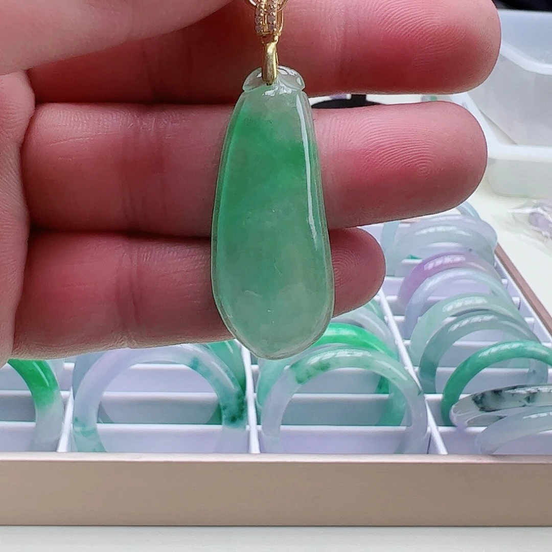 翡翠吊坠(赠链)银S925镶嵌