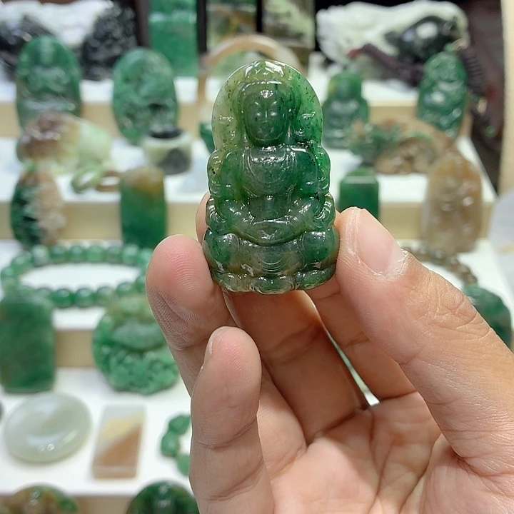 独山玉未镶嵌颈饰