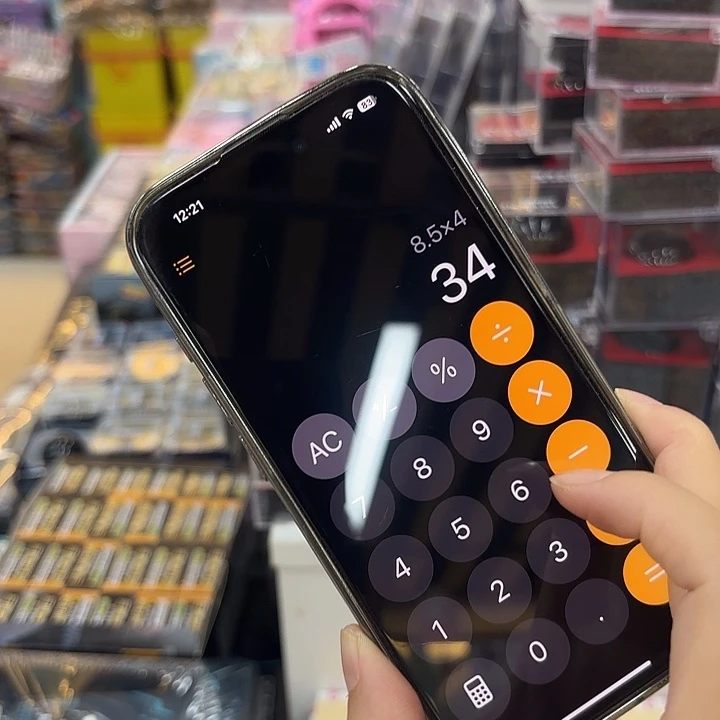 4个装不同微缩场景